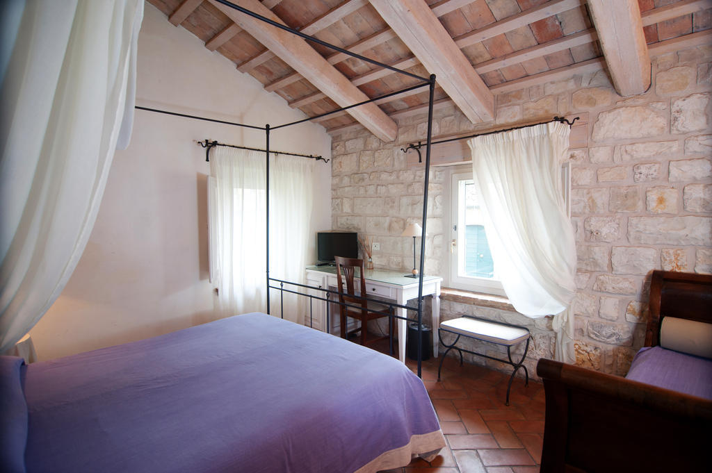 سيرولو Valcastagno Relais & Residence الغرفة الصورة