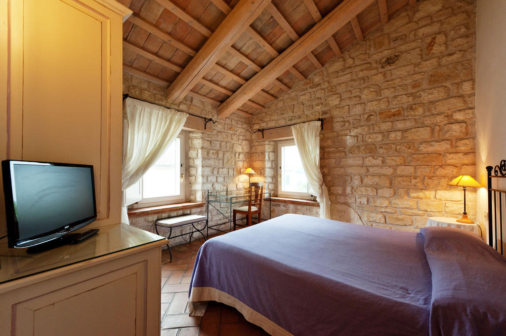 سيرولو Valcastagno Relais & Residence الغرفة الصورة